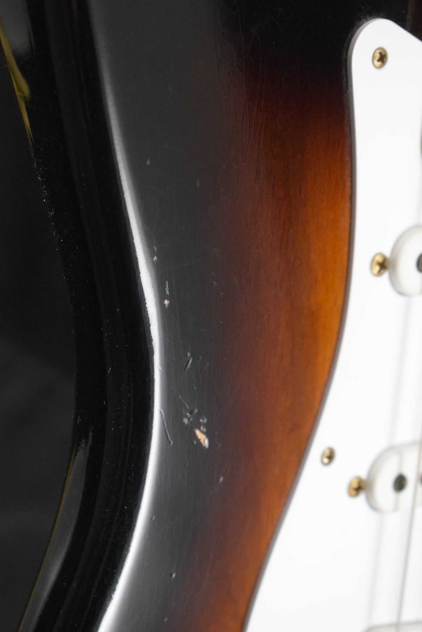 Fender Limited Edition 70th Anniversary 1954 Stratocaster Journeyman Relic Wide-Fade 2-Color Sunburst