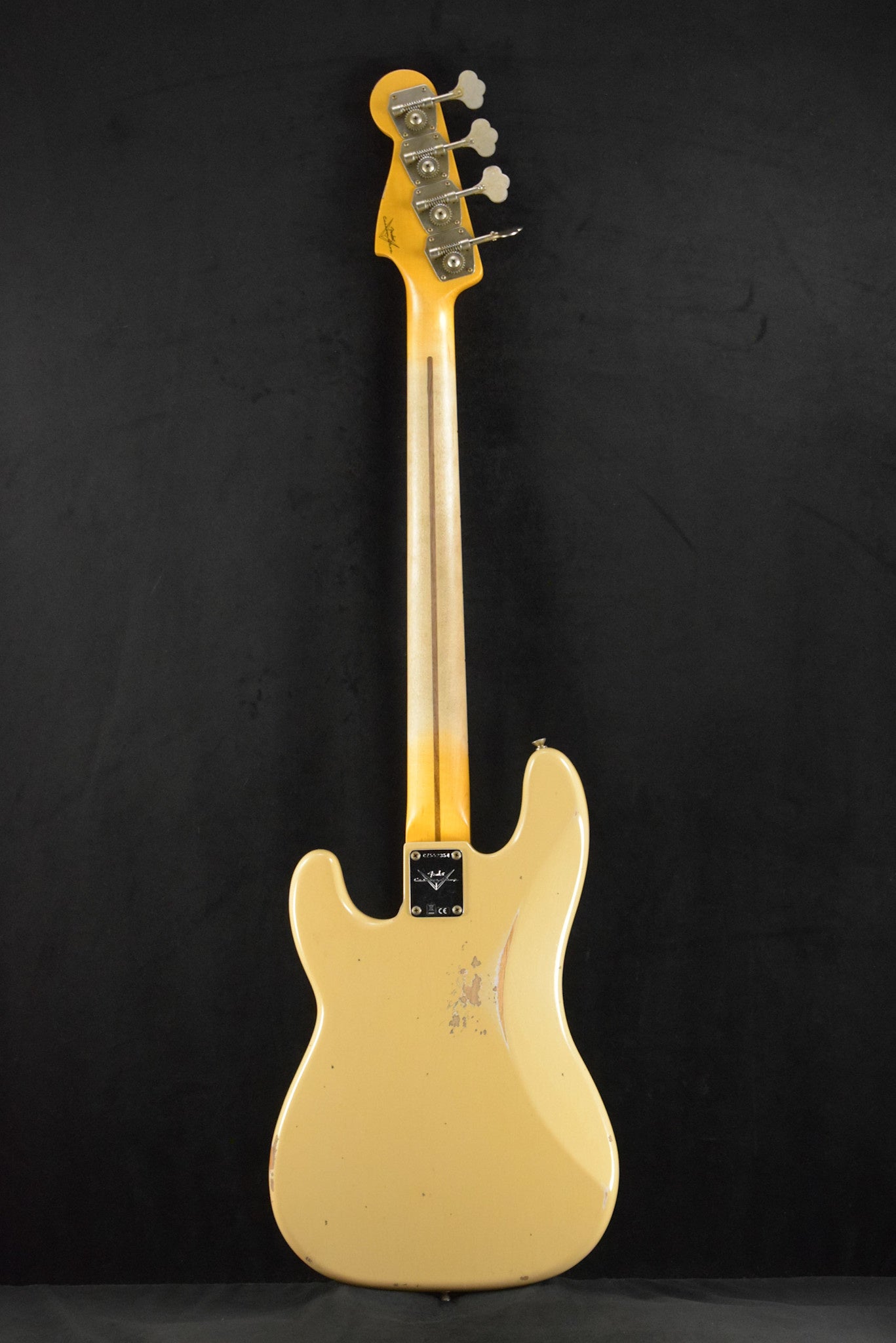 Fender 1958 Precision Bass Relic Aged Desert Sand 1-Piece Quartersawn Maple Neck Fingerboard