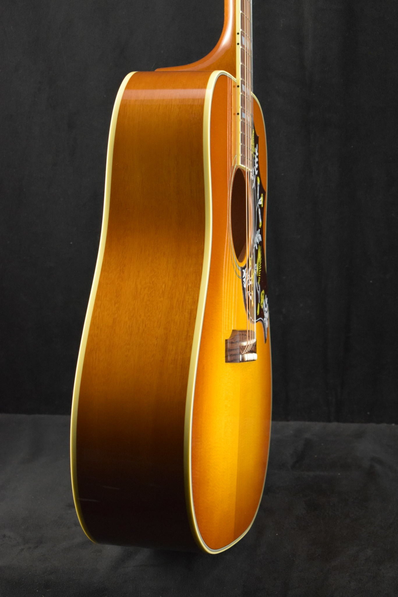 Gibson Hummingbird Original Heritage Cherry Sunburst