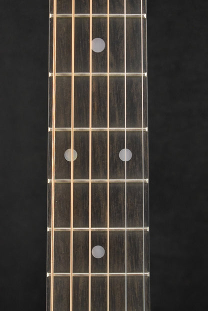 Martin D-28 Satin Amberburst