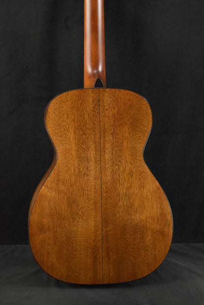 Martin 0-18 Natural
