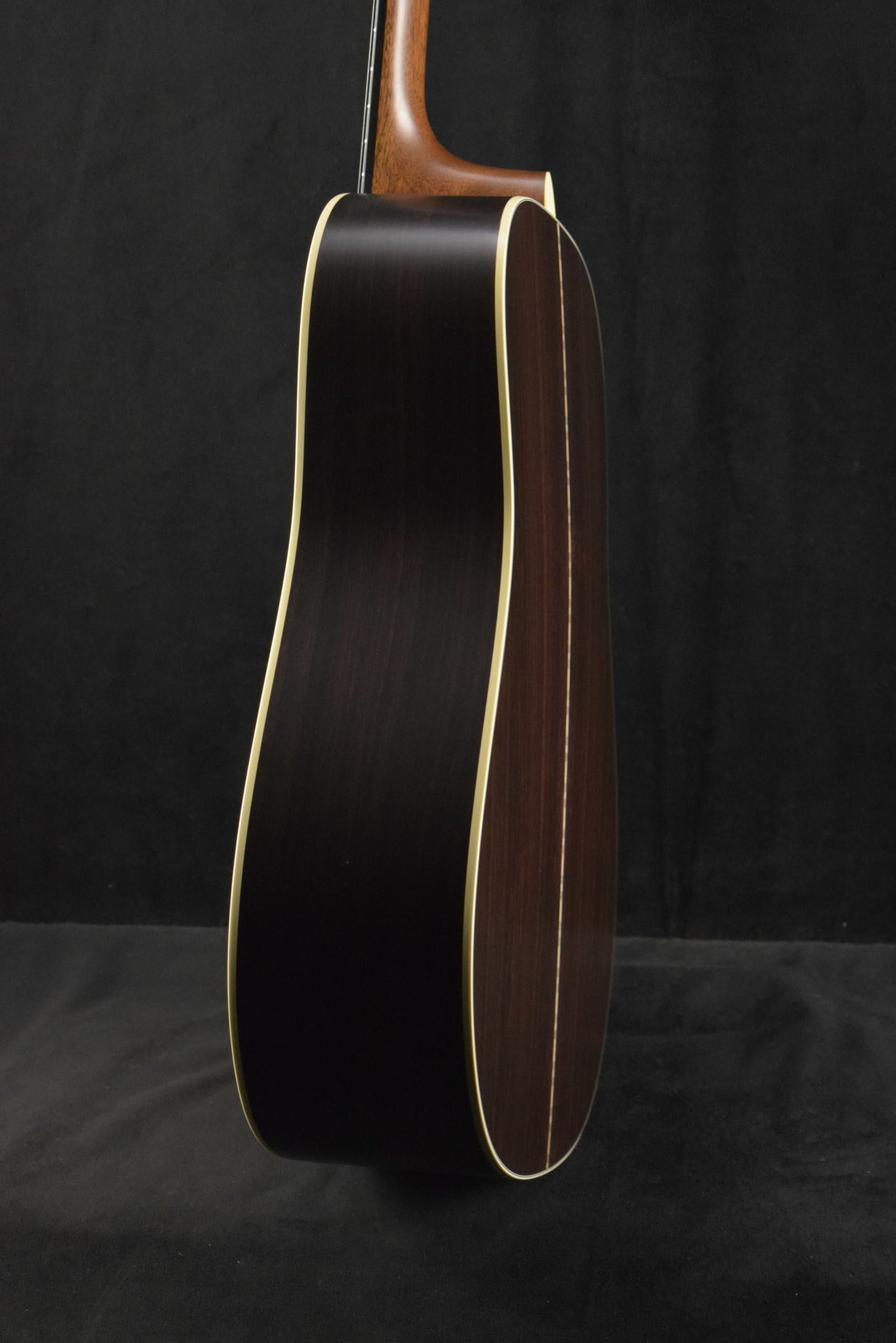 Martin D-28 Satin Amberburst