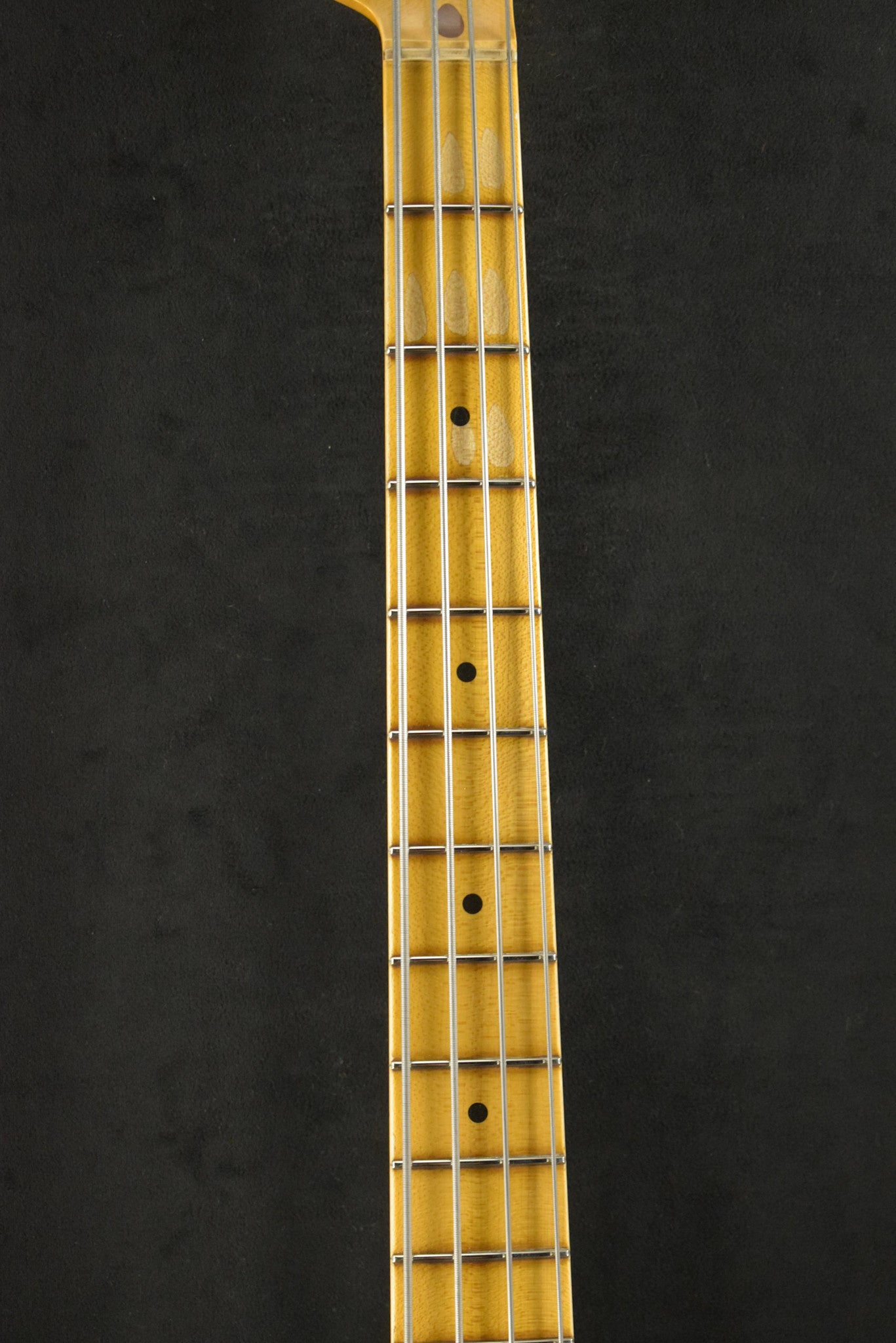 Fender 1954 Precision Bass Journeyman Relic Aged Vintage Blonde 1-Piece Quartersawn Maple Neck Fingerboard
