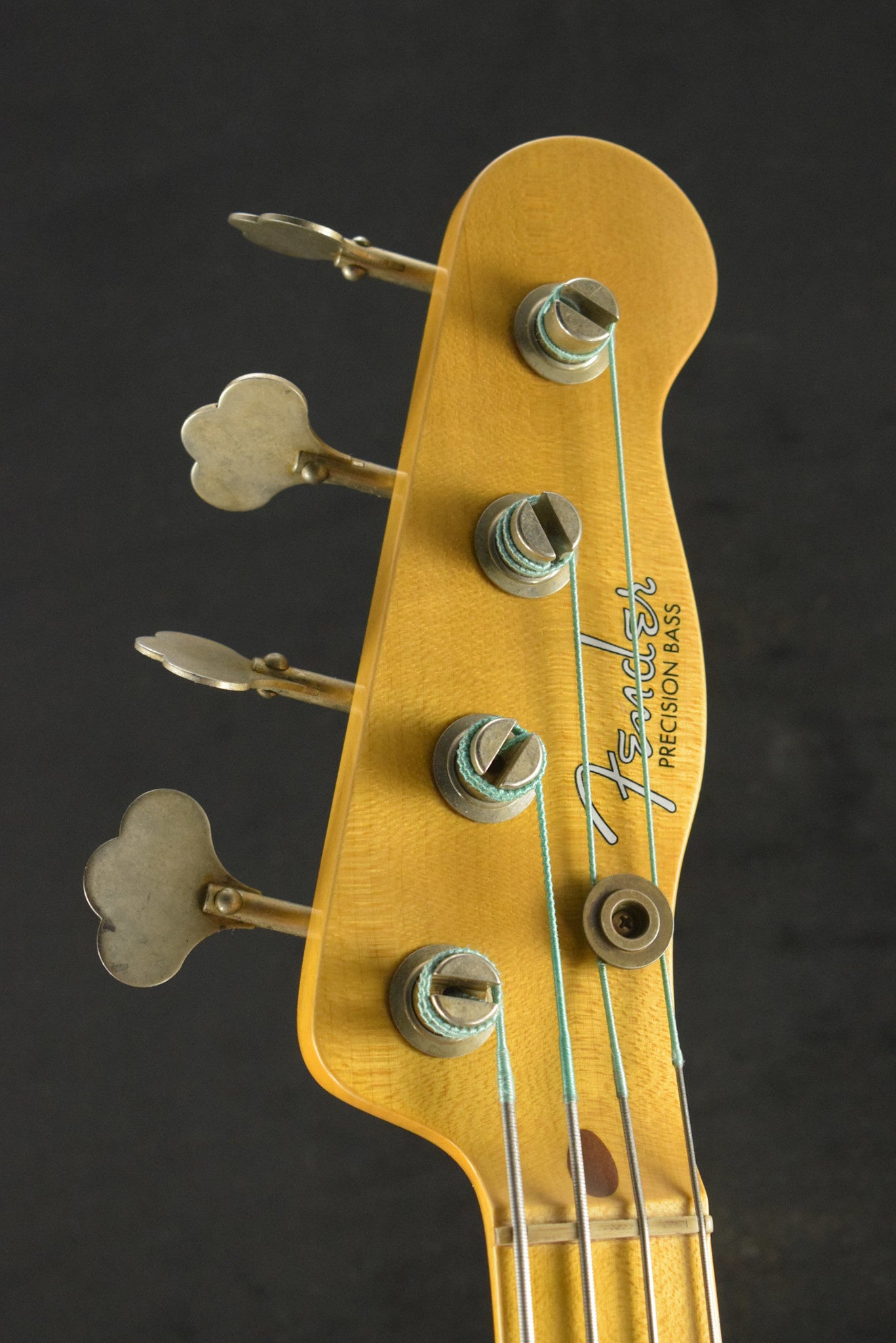 Fender 1954 Precision Bass Journeyman Relic Aged Vintage Blonde 1-Piece Quartersawn Maple Neck Fingerboard