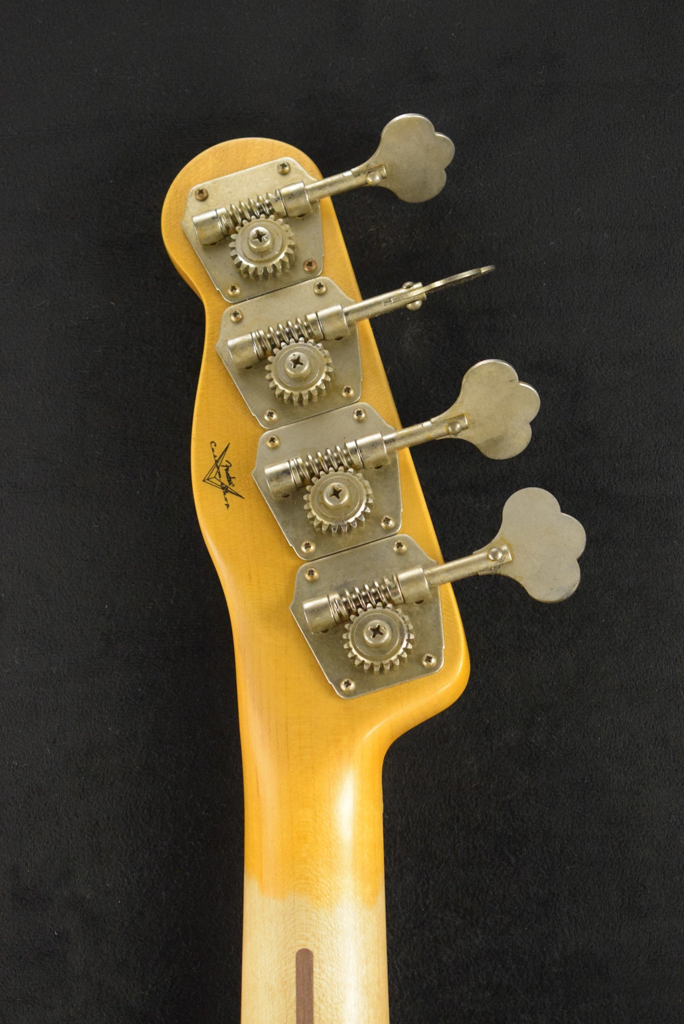 Fender 1954 Precision Bass Journeyman Relic Aged Vintage Blonde 1-Piece Quartersawn Maple Neck Fingerboard