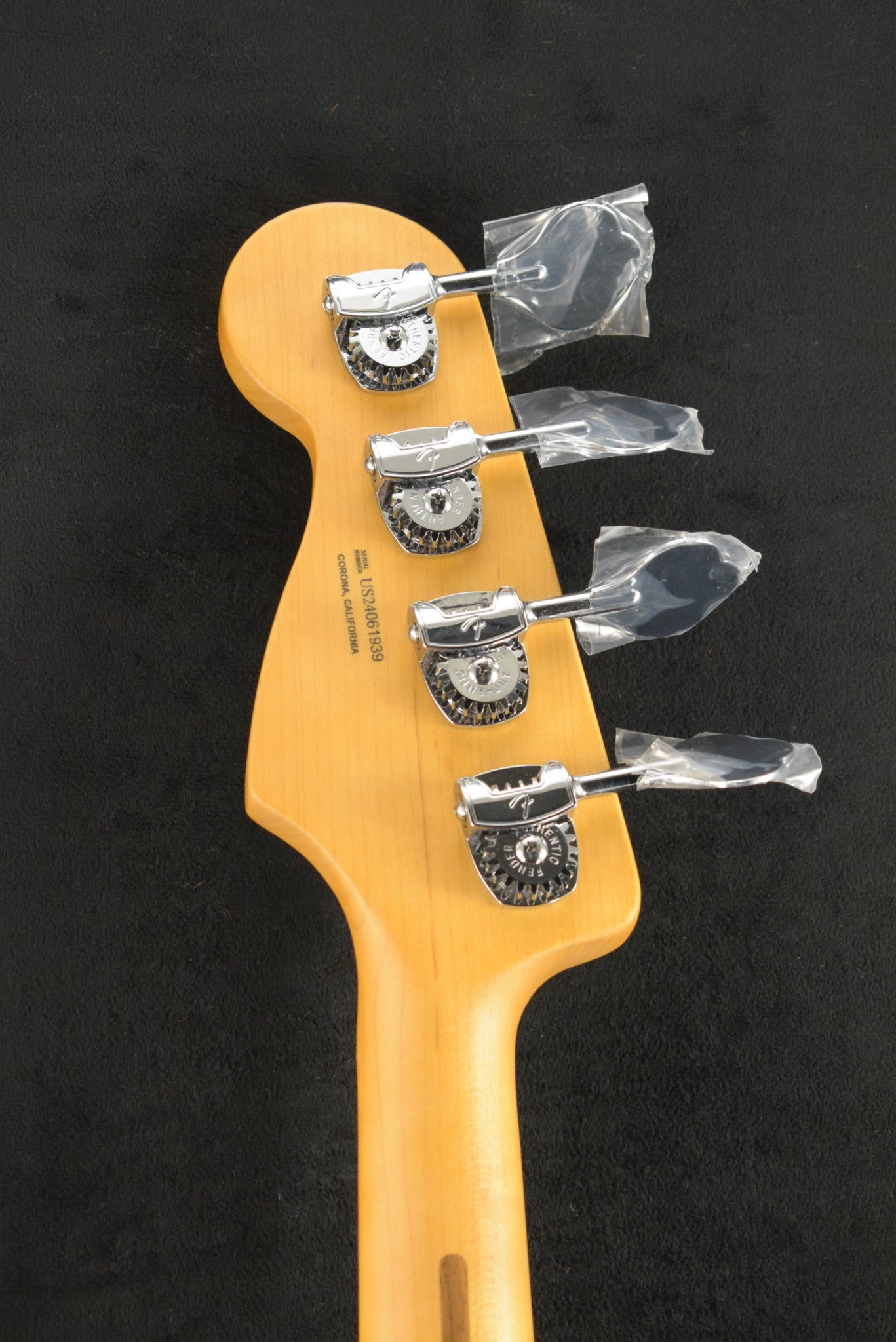 Fender American Ultra II Jazz Bass Sinister Red Maple Fingerboard