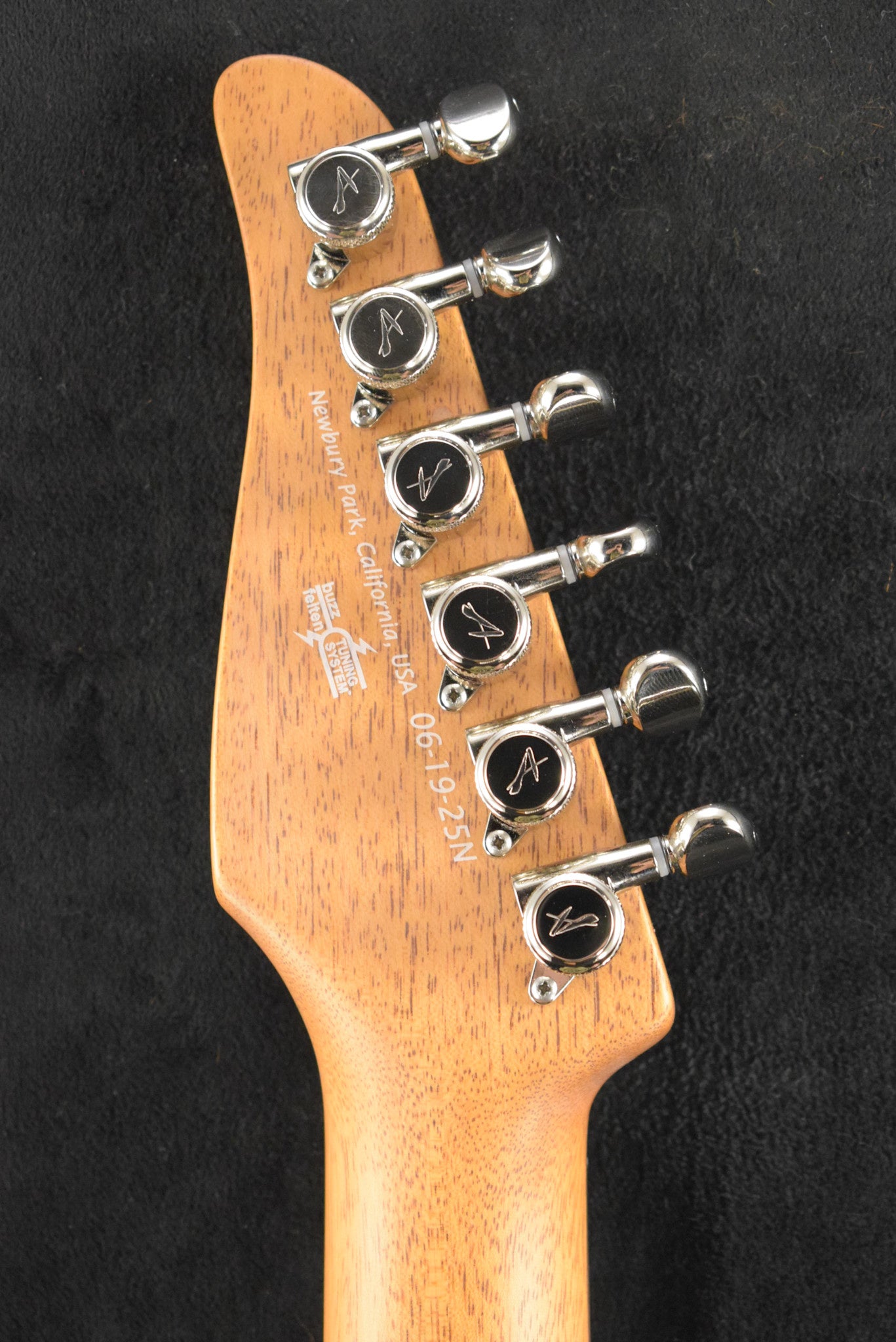 Tom Anderson Wolfhound Black