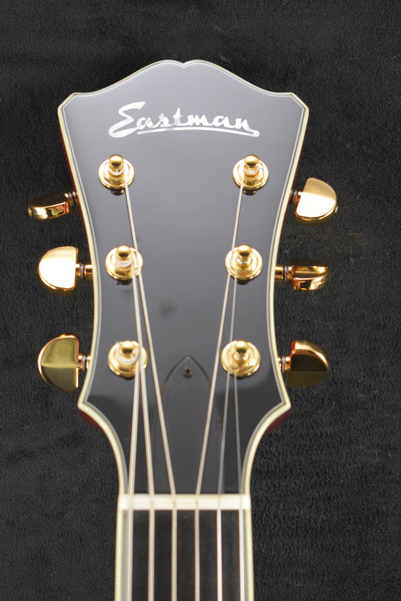 Eastman T146SM 16" Thinline Classic Truetone Gloss