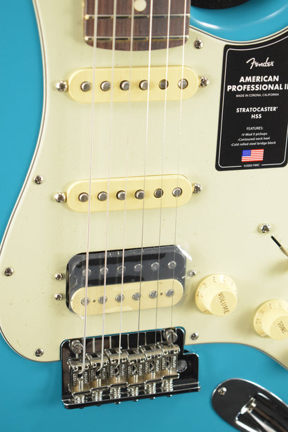 Fender American Professional II Stratocaster HSS Miami Blue Rosewood Fingerboard