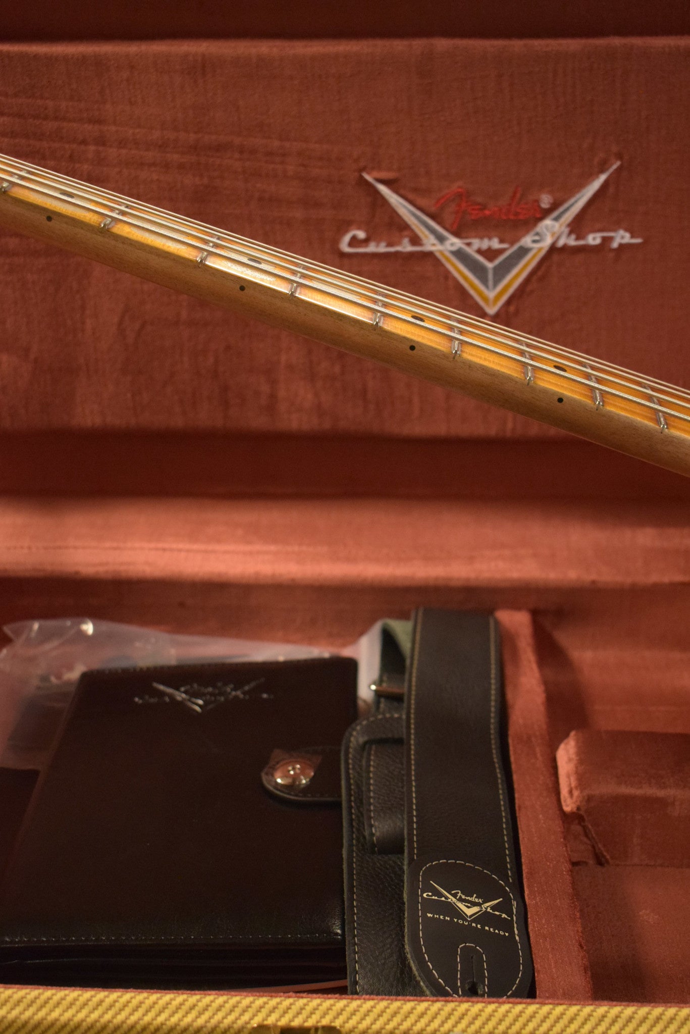 Fender Limited Edition P-Jazz Bass Relic Aged Cimarron Red 1-Piece Quartersawn Maple Neck Fingerboard