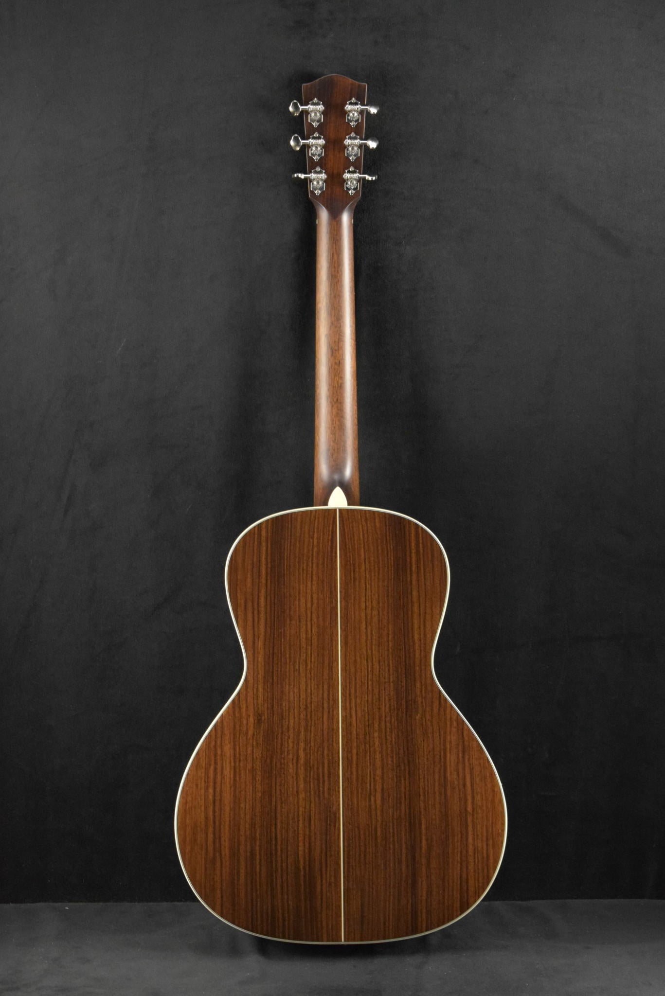 Eastman E20OOSS-TC OO-Style Concert Sloped Shoulder Thermo Cured Top Sunburst Truetone Gloss