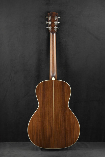 Eastman E20OOSS-TC OO-Style Concert Sloped Shoulder Thermo Cured Top Sunburst Truetone Gloss