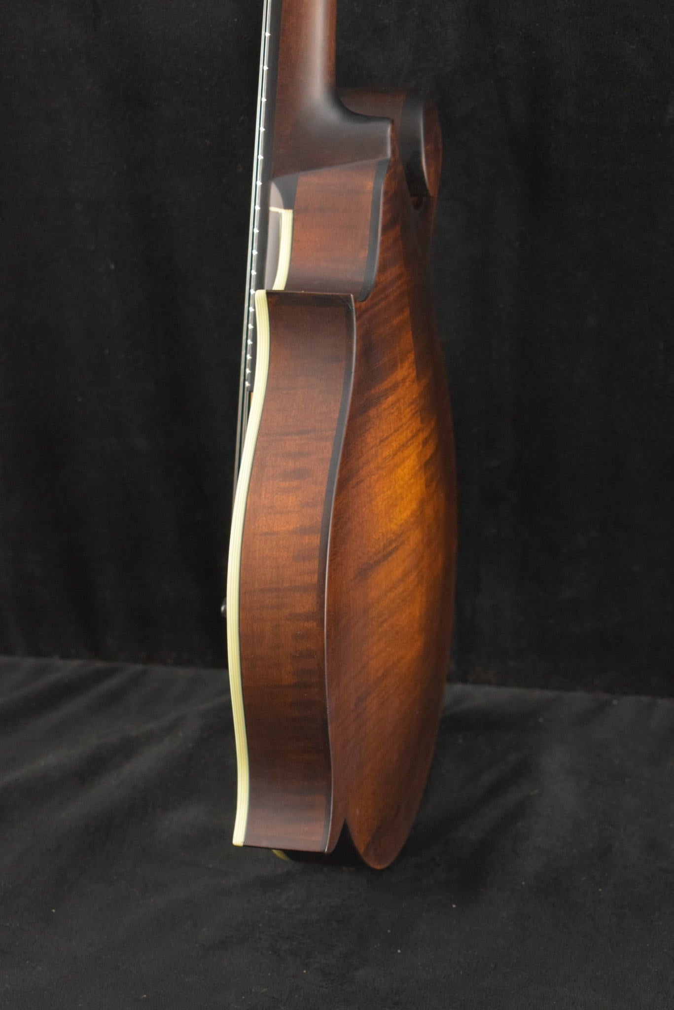 Eastman MD314 F-Style Oval-Hole Mandolin Classic Satin Finish