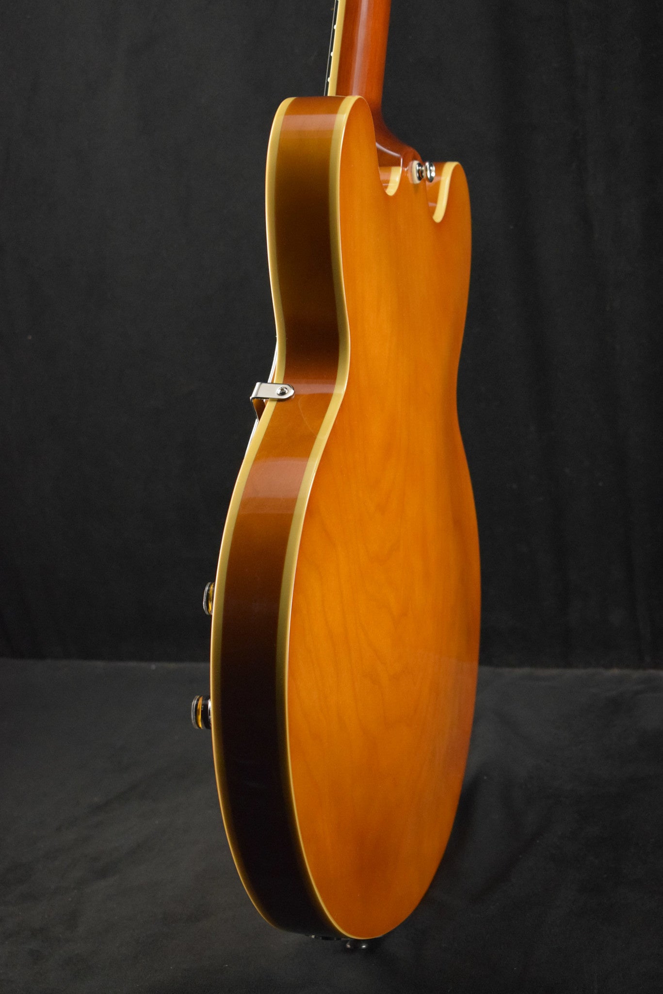 Epiphone Riviera (Frequensator Tailpiece) Royal Tan