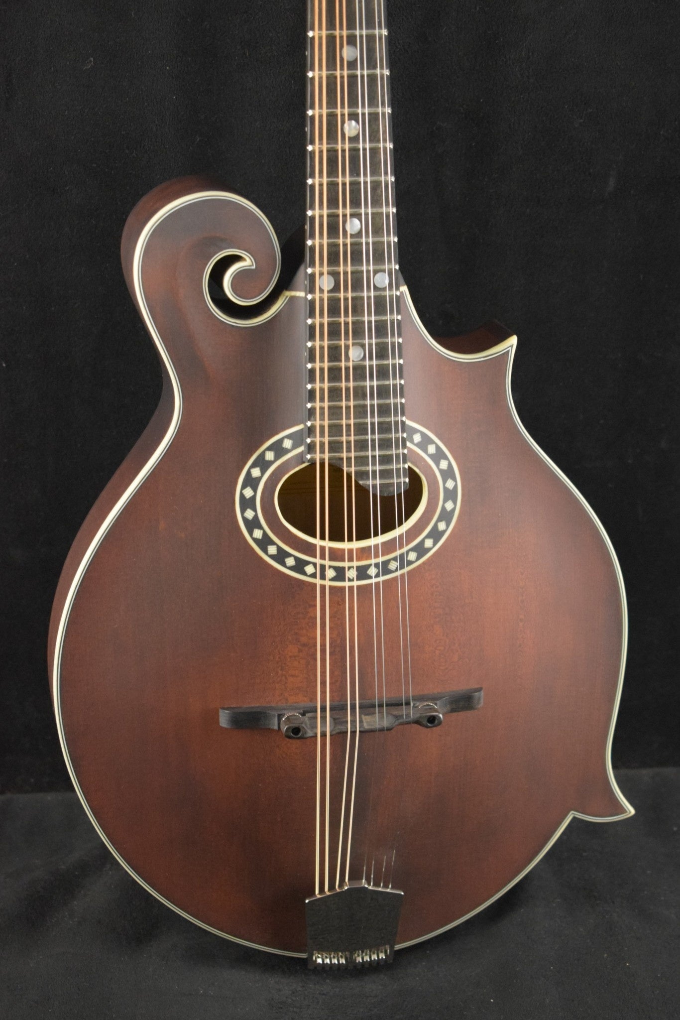 Eastman MD314 F-Style Oval-Hole Mandolin Classic Satin Finish