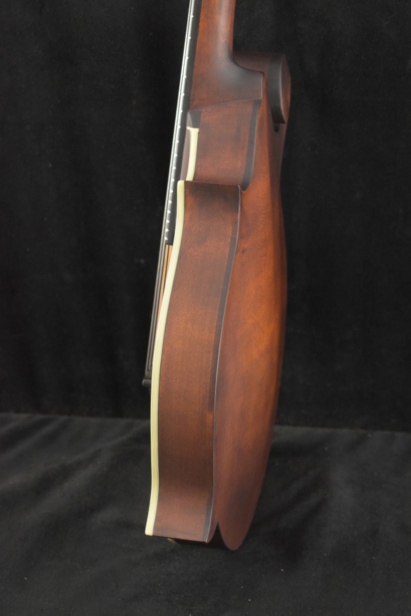 Eastman MD314 F-Style Oval-Hole Mandolin Classic Satin Finish