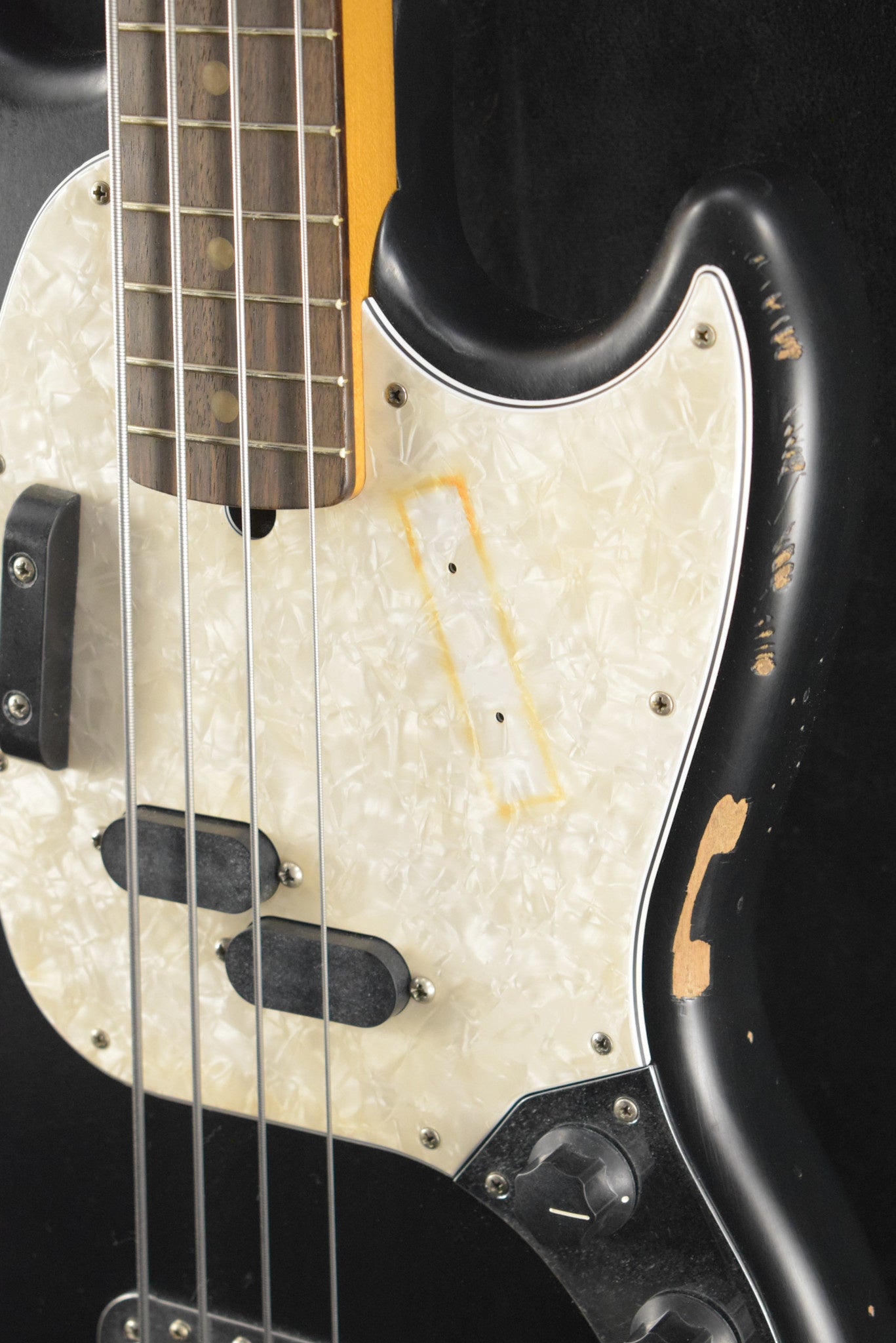 Fender JMJ Road Worn Mustang Bass Black