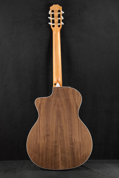 Taylor 214ce-N Nylon-String Natural