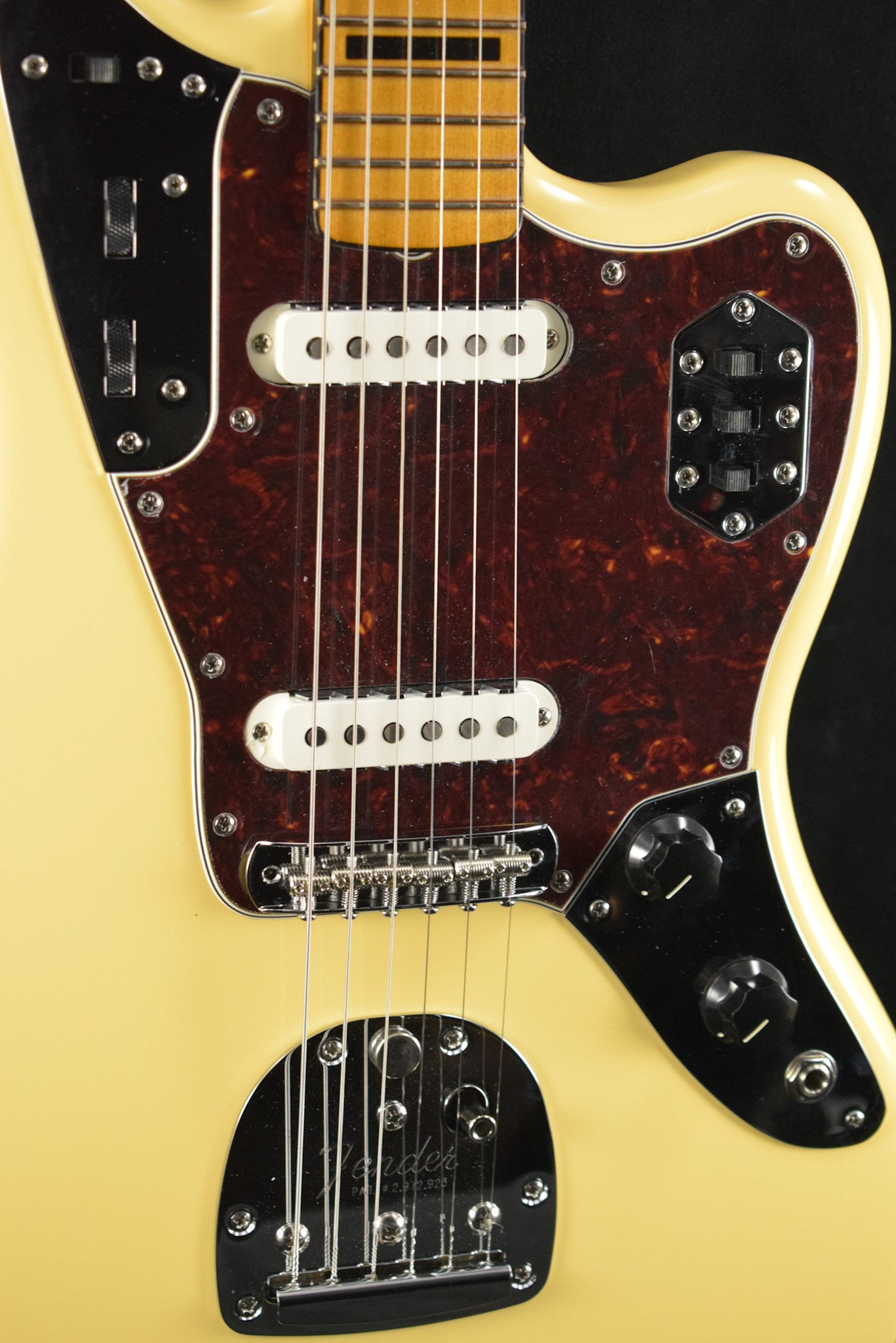 Fender Vintera II '70s Jaguar Vintage White Maple Fingerboard