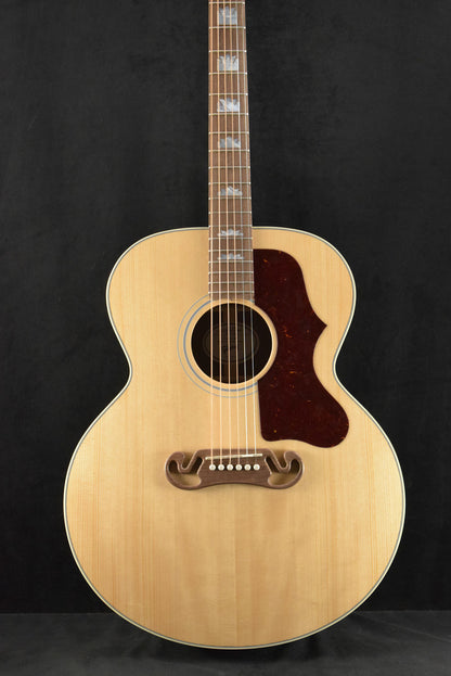 Gibson SJ-200 Studio Walnut Satin Natural