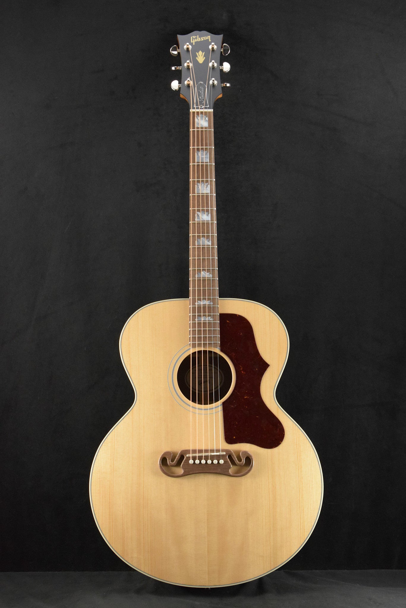 Gibson SJ-200 Studio Walnut Satin Natural