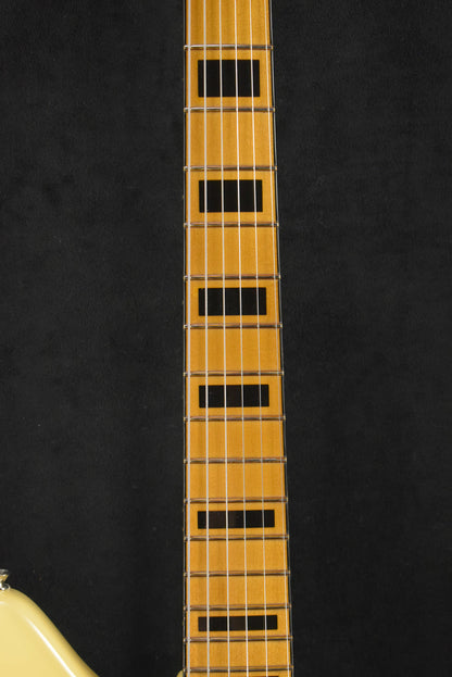 Fender Vintera II '70s Jaguar Vintage White Maple Fingerboard