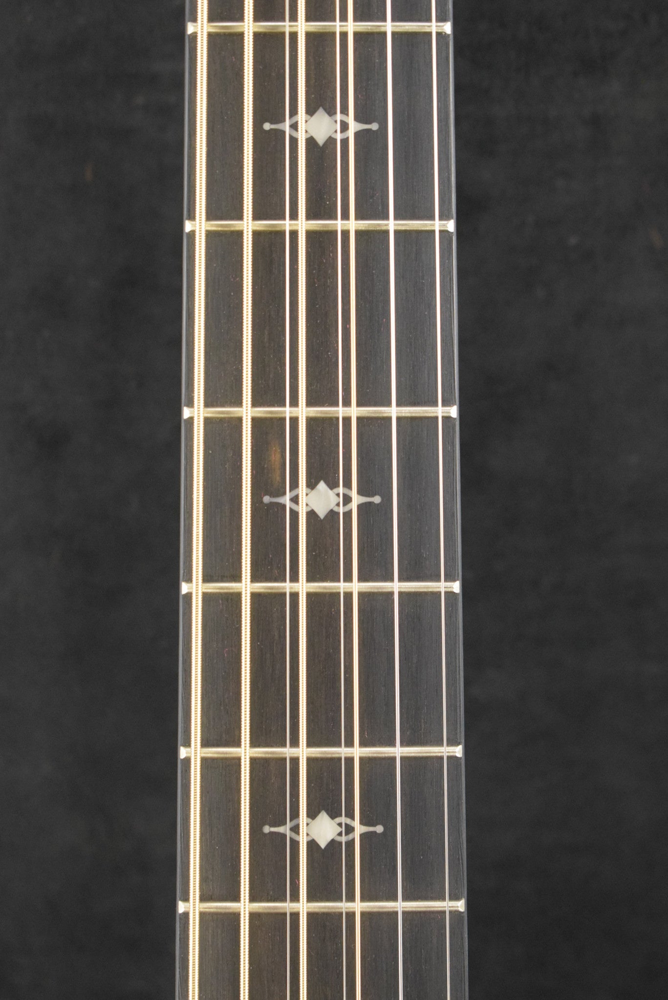 Taylor 324ce Baritone-8 LTD Shaded Edgeburst