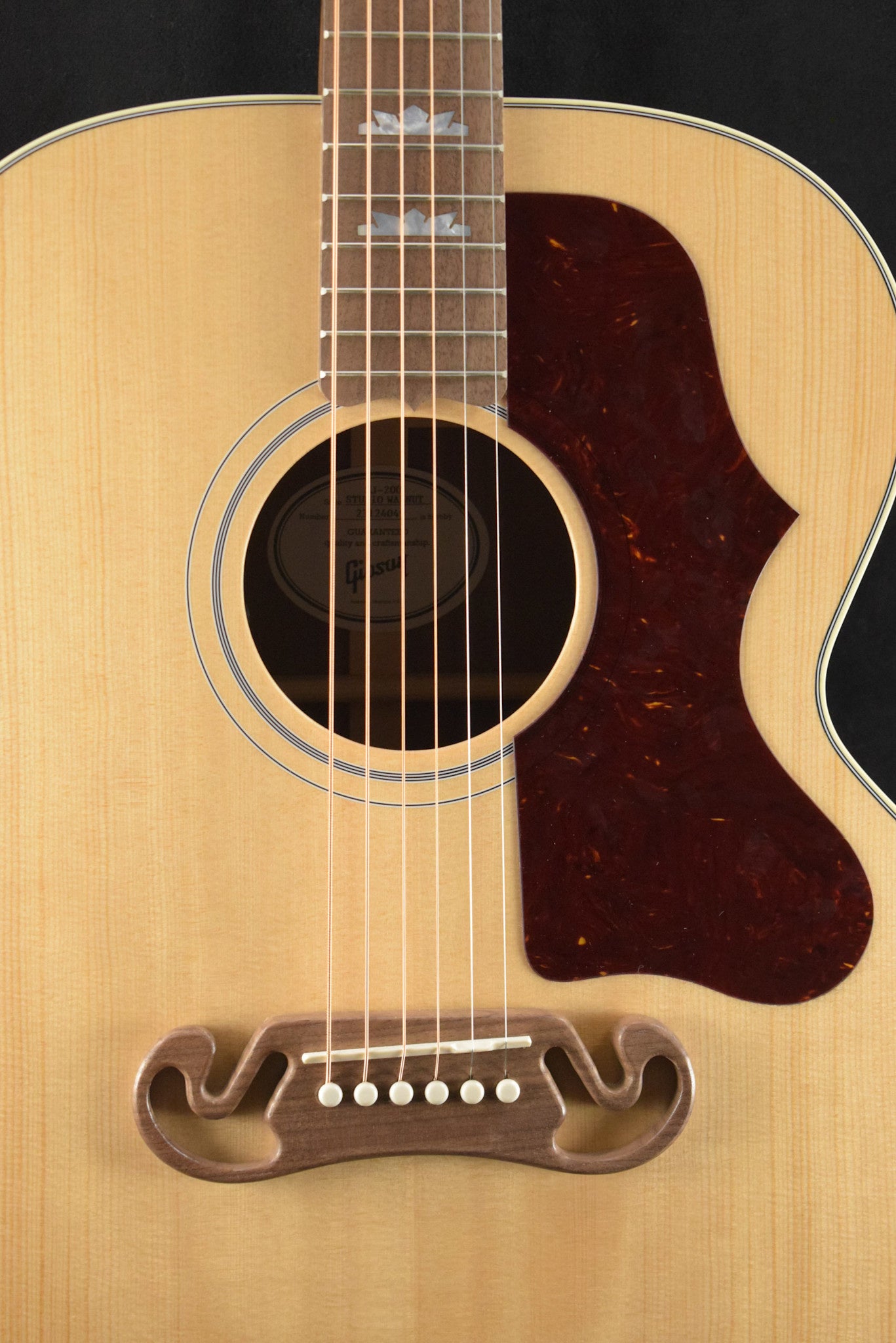 Gibson SJ-200 Studio Walnut Satin Natural