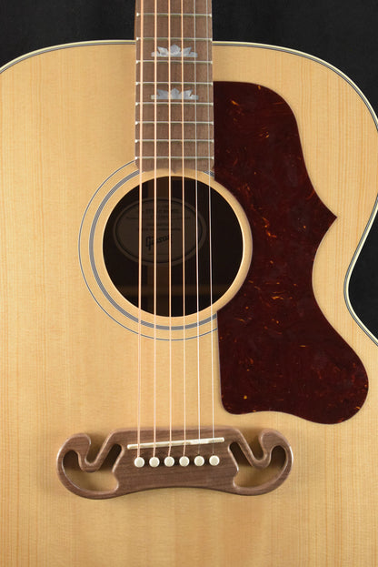 Gibson SJ-200 Studio Walnut Satin Natural