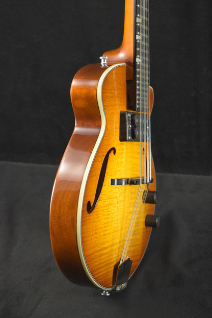 Eastman ER-M-GB El Rey Mando Electric Mandolin Goldburst Gloss