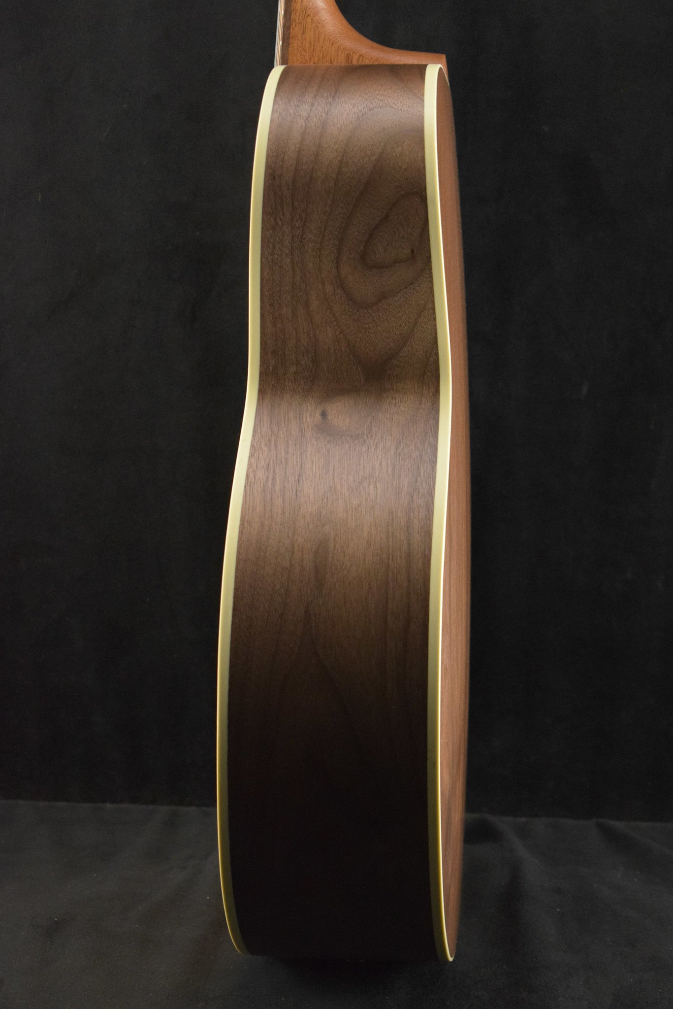 Gibson SJ-200 Studio Walnut Satin Natural