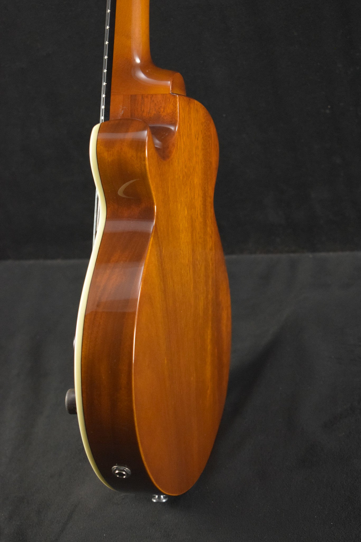 Eastman ER-M-GB El Rey Mando Electric Mandolin Goldburst Gloss