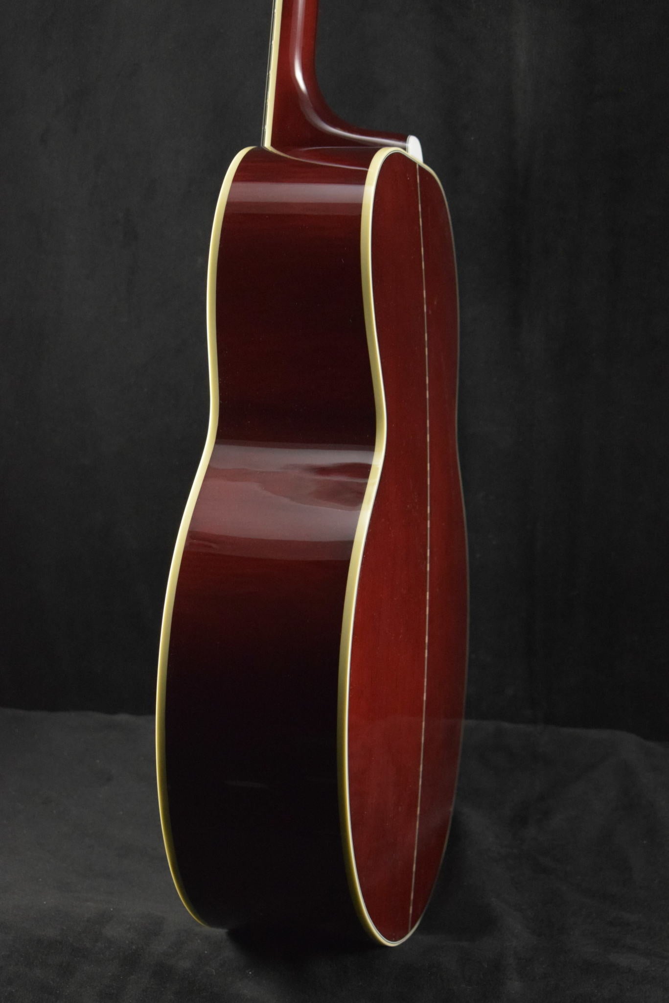 Gibson SJ-200 Standard Wine Red
