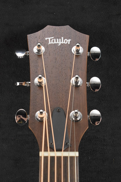 Taylor BBTe Big Baby Taylor Walnut/Sitka Spruce Natural