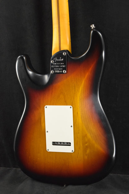 Fender American Ultra Luxe Vintage '50s Stratocaster 3-Color Sunburst Maple Fingerboard