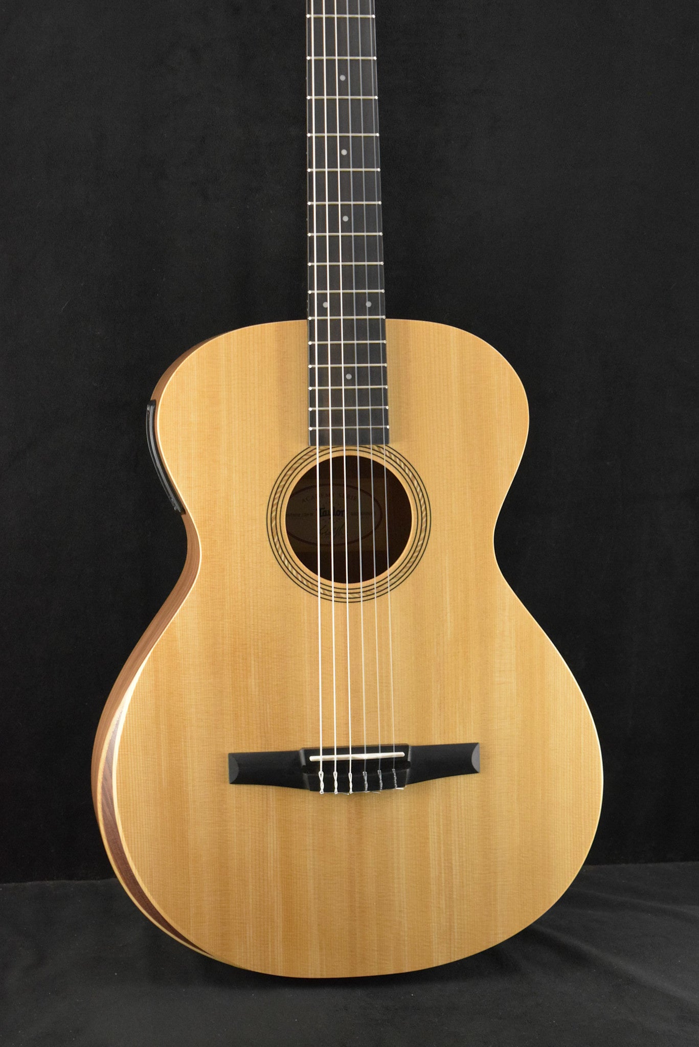 Taylor Academy 12e-N Nylon-String Acoustic-Electric Natural