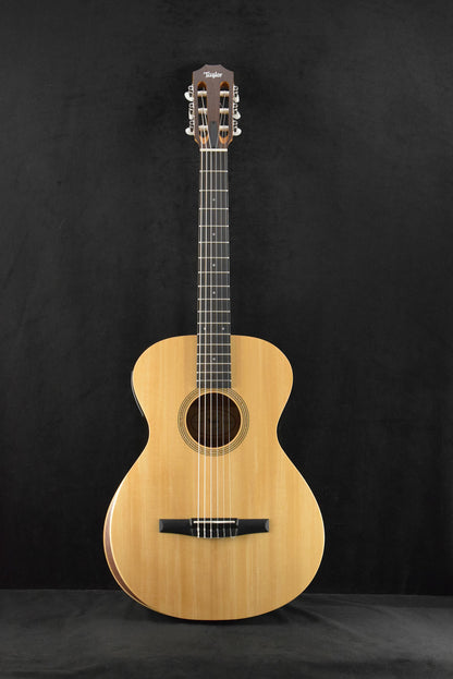 Taylor Academy 12e-N Nylon-String Acoustic-Electric Natural
