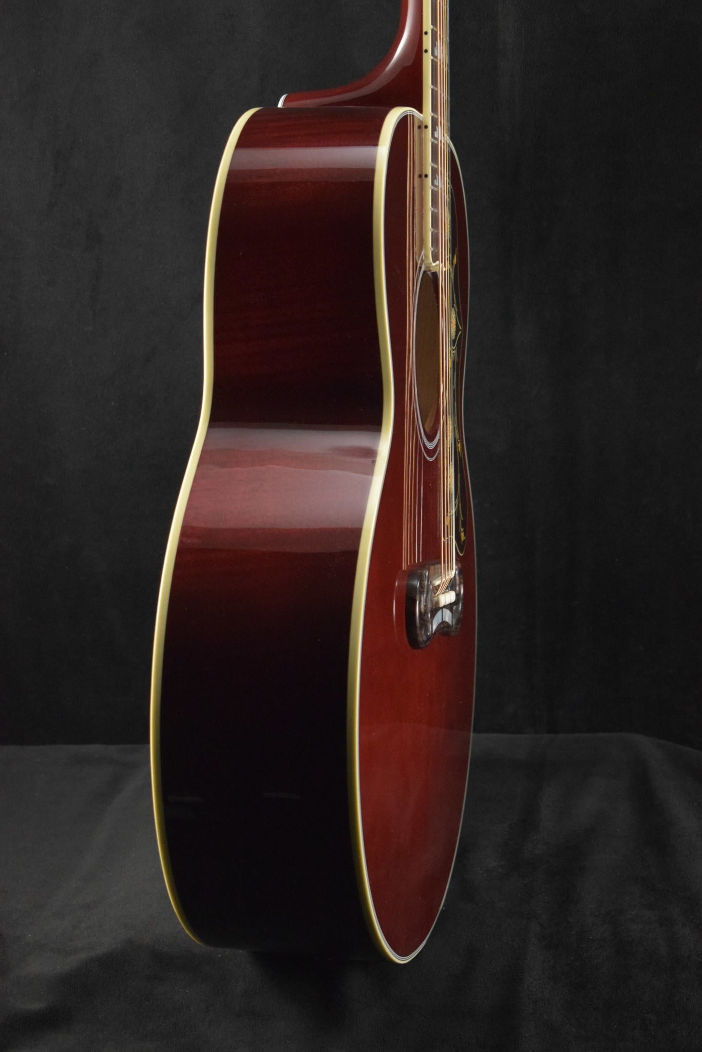 Gibson SJ-200 Standard Wine Red