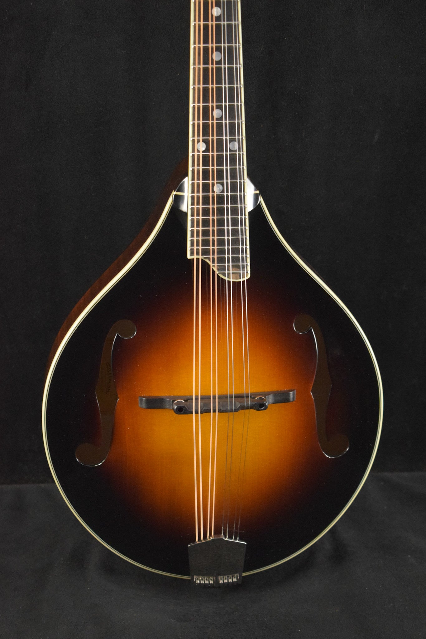 Eastman MD505-CS A-Style F-Hole Mandolin Classic Sunburst
