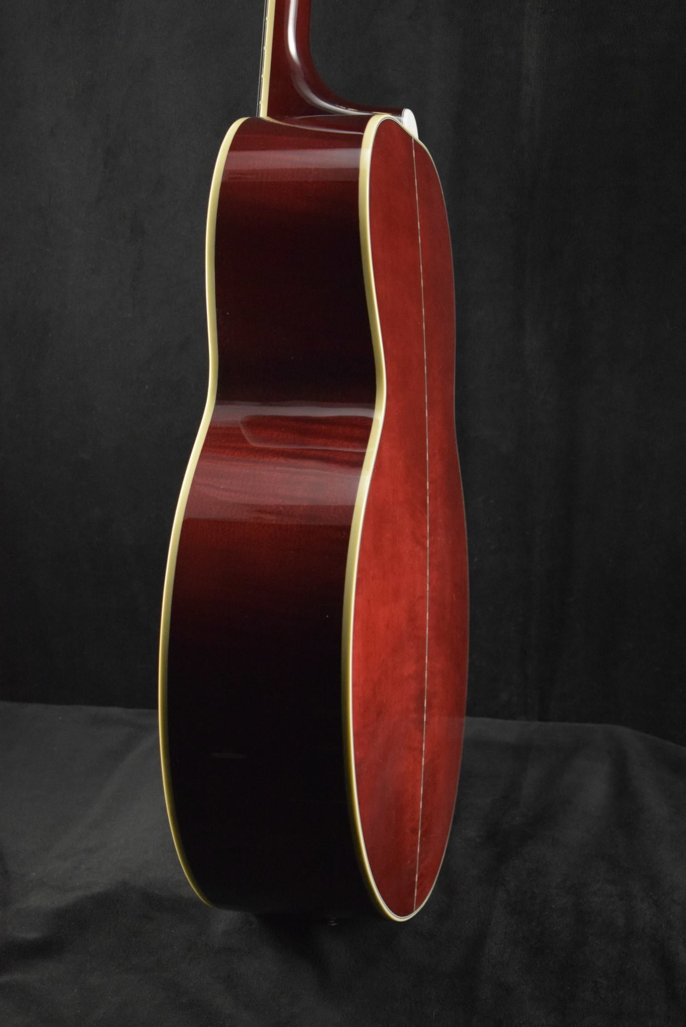 Gibson SJ-200 Standard Wine Red