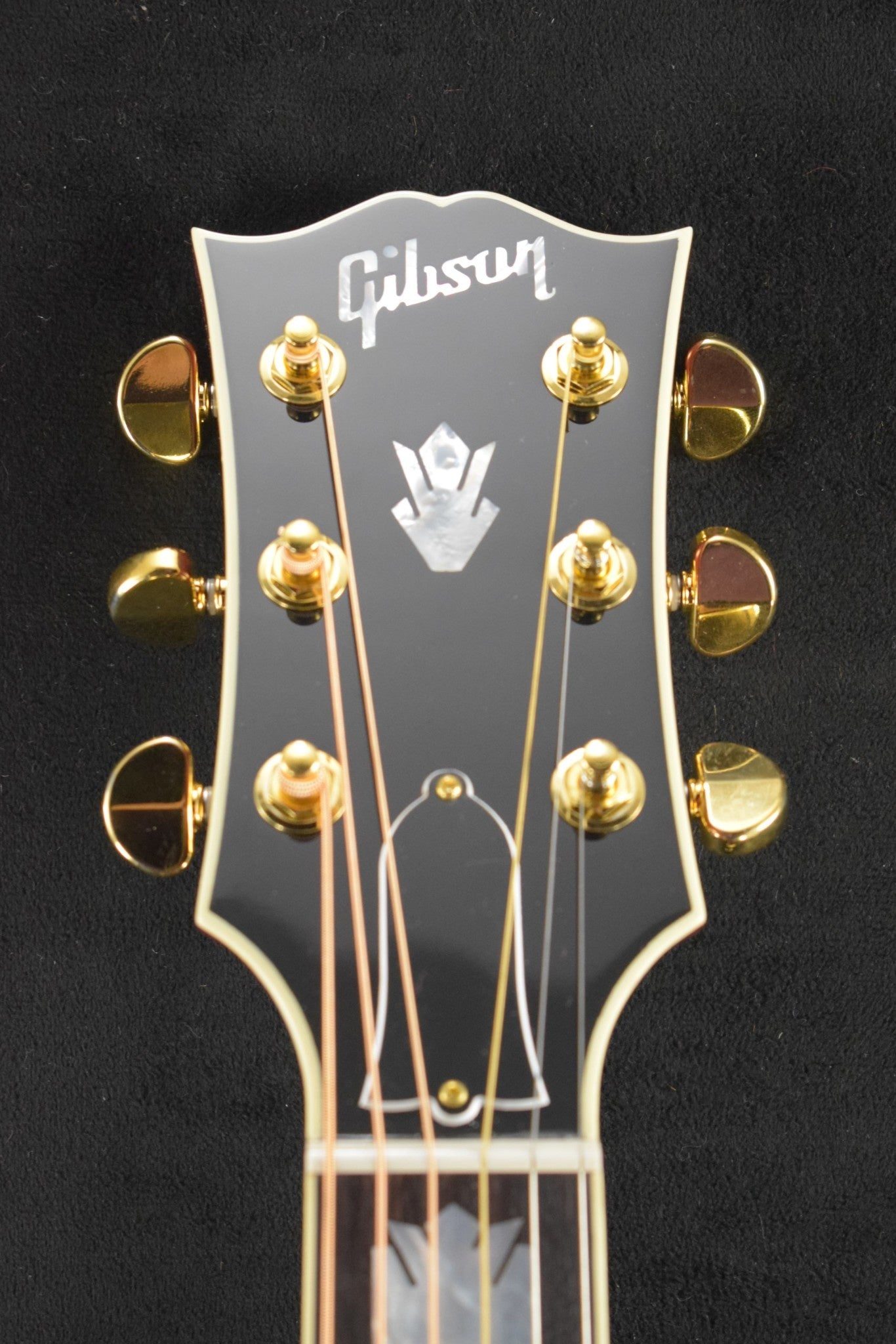 Gibson SJ-200 Standard Wine Red