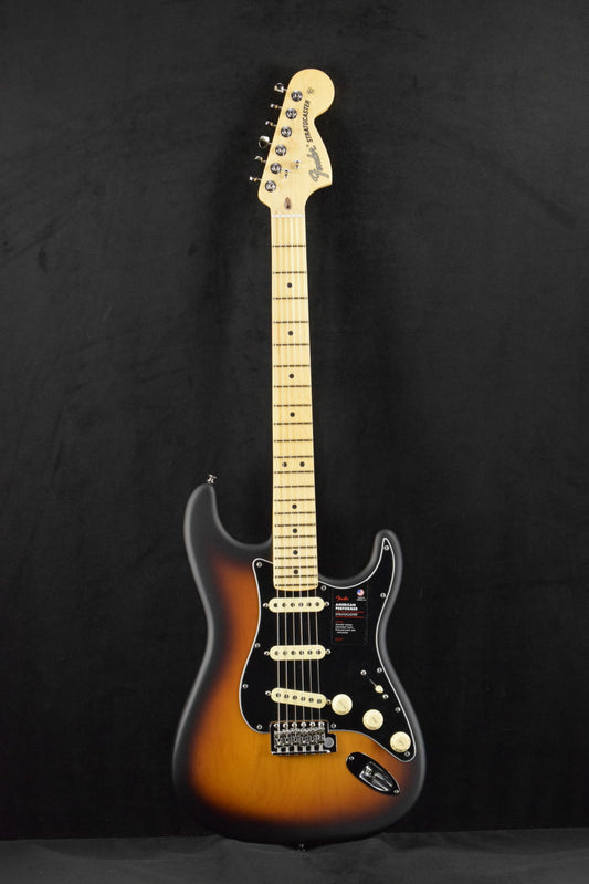 Fender American Performer Pine Stratocaster 2-Color Sunburst Maple Fingerboard