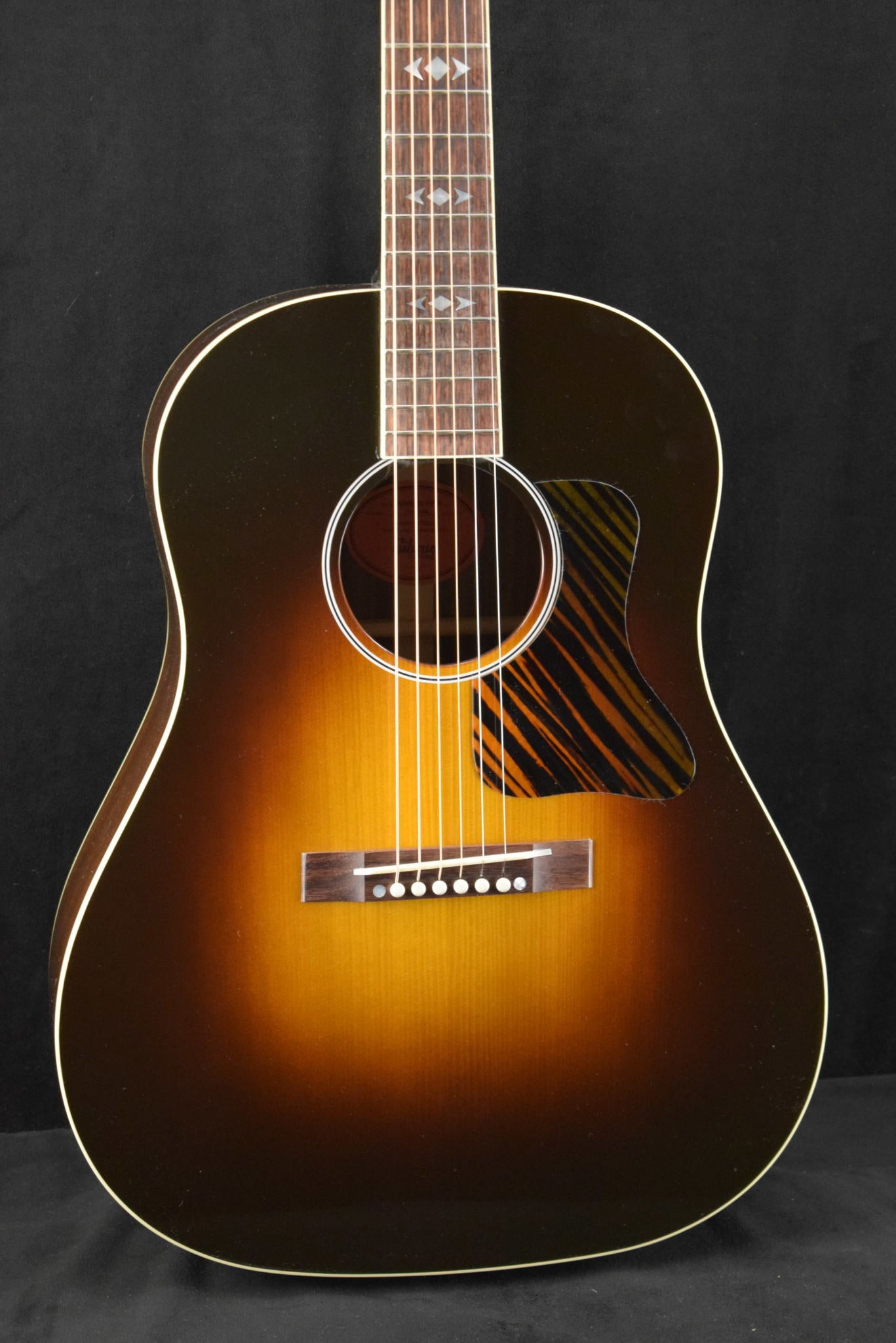 Gibson Custom Shop Advanced Jumbo Adirondack Red Spruce Top Vintage Sunburst Fuller's Exclusive