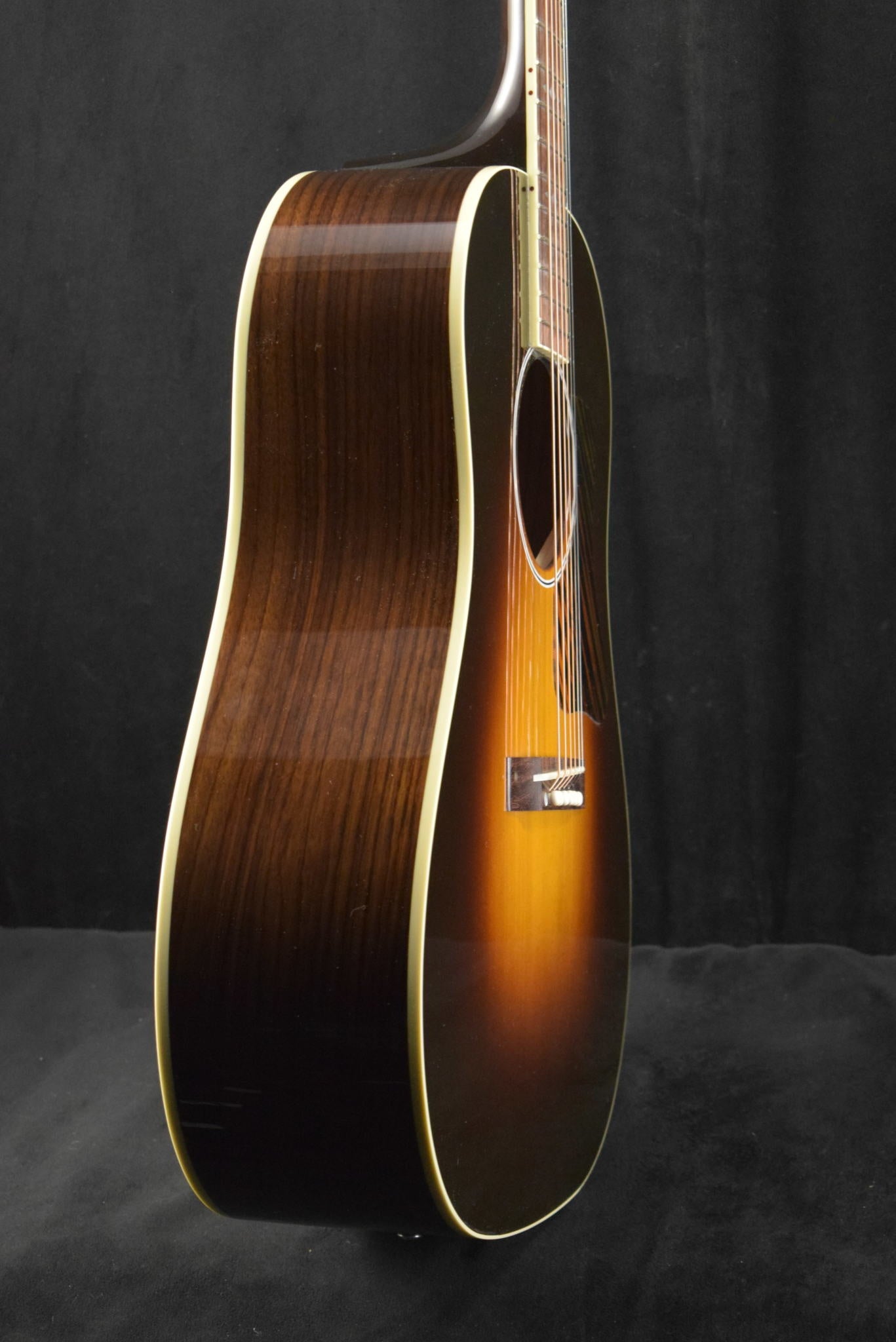 Gibson Custom Shop Advanced Jumbo Adirondack Red Spruce Top Vintage Sunburst Fuller's Exclusive