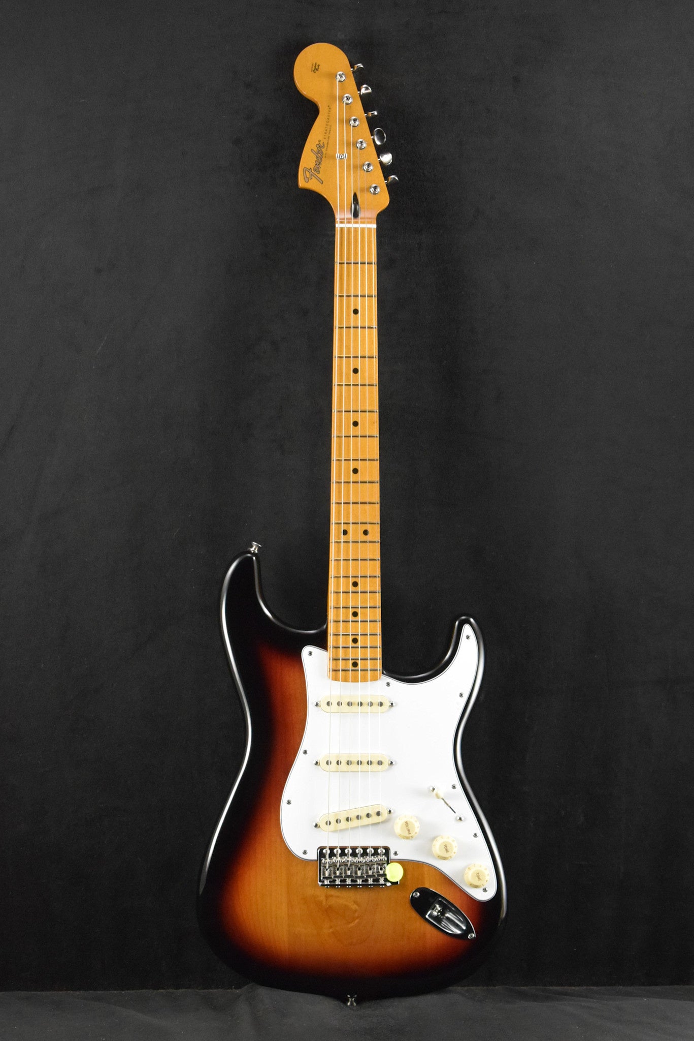 Fender Jimi Hendrix Stratocaster 3-Color Sunburst Maple Fingerboard