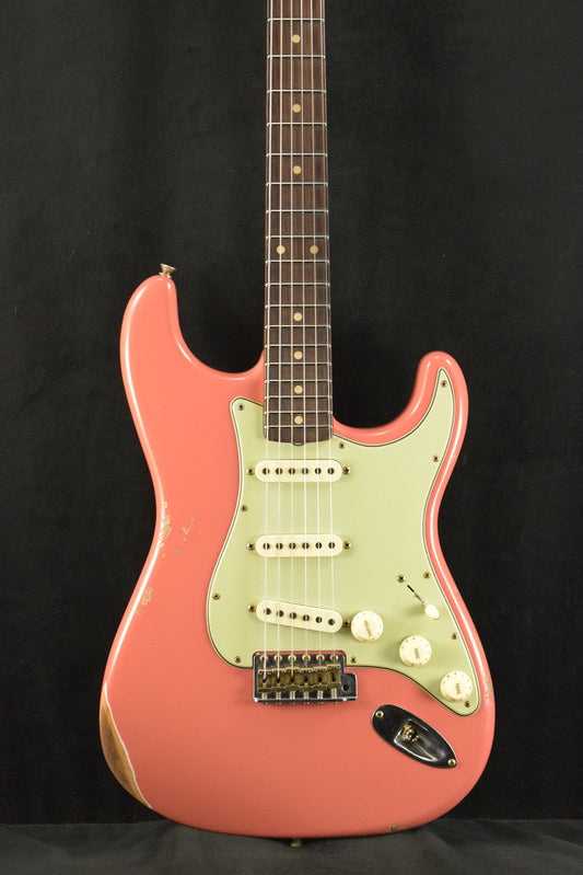 Fender Limited Edition '60 Stratocaster Relic - Faded Aged Tahitian Coral 3A Rosewood Fingerboard