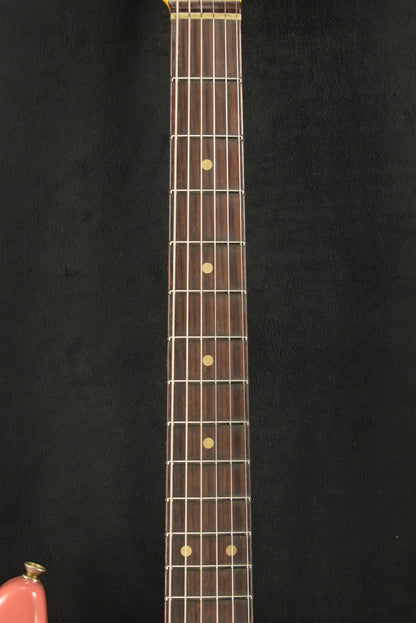 Fender Limited Edition '60 Stratocaster Relic - Faded Aged Tahitian Coral 3A Rosewood Fingerboard