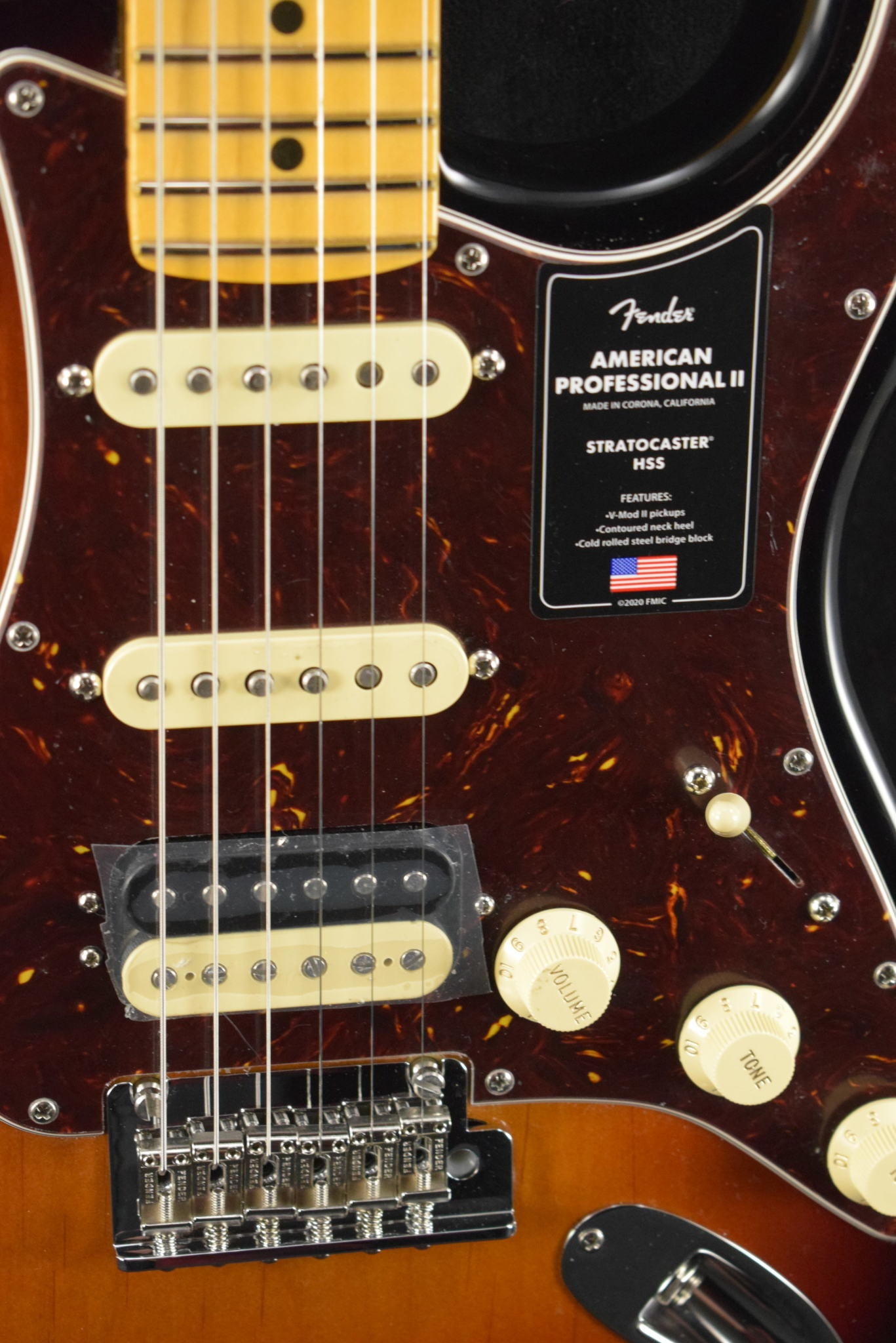 Fender American Professional II Stratocaster HSS 3-Color Sunburst Maple Fingerboard