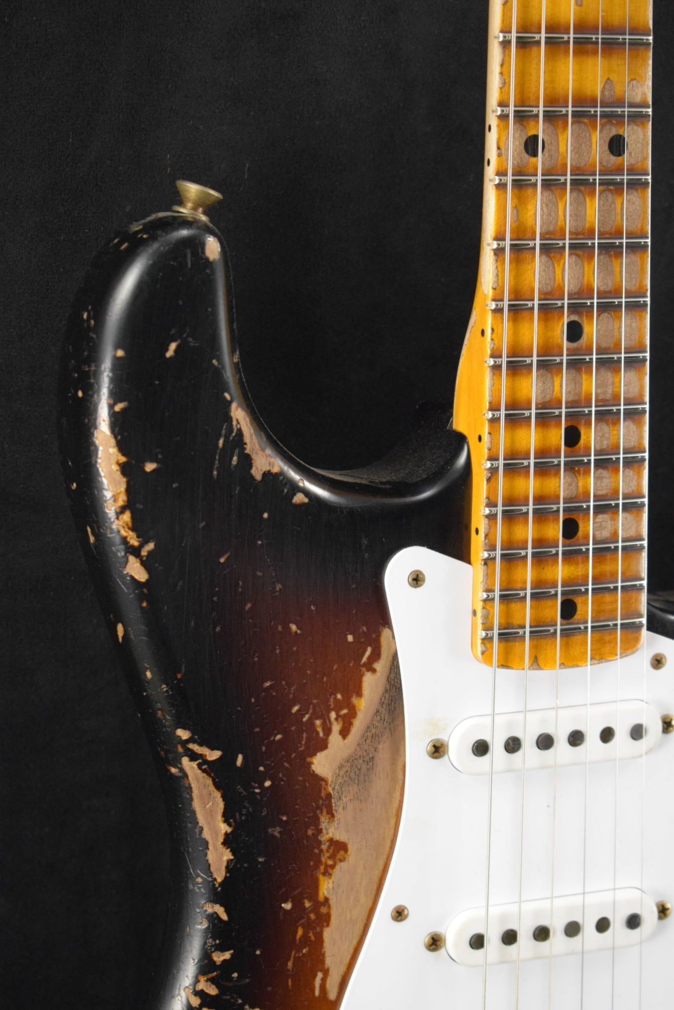 Fender Limited Edition 70th Anniversary 1954 Stratocaster Super Heavy Relic Wide-Fade 2-Color Sunburst