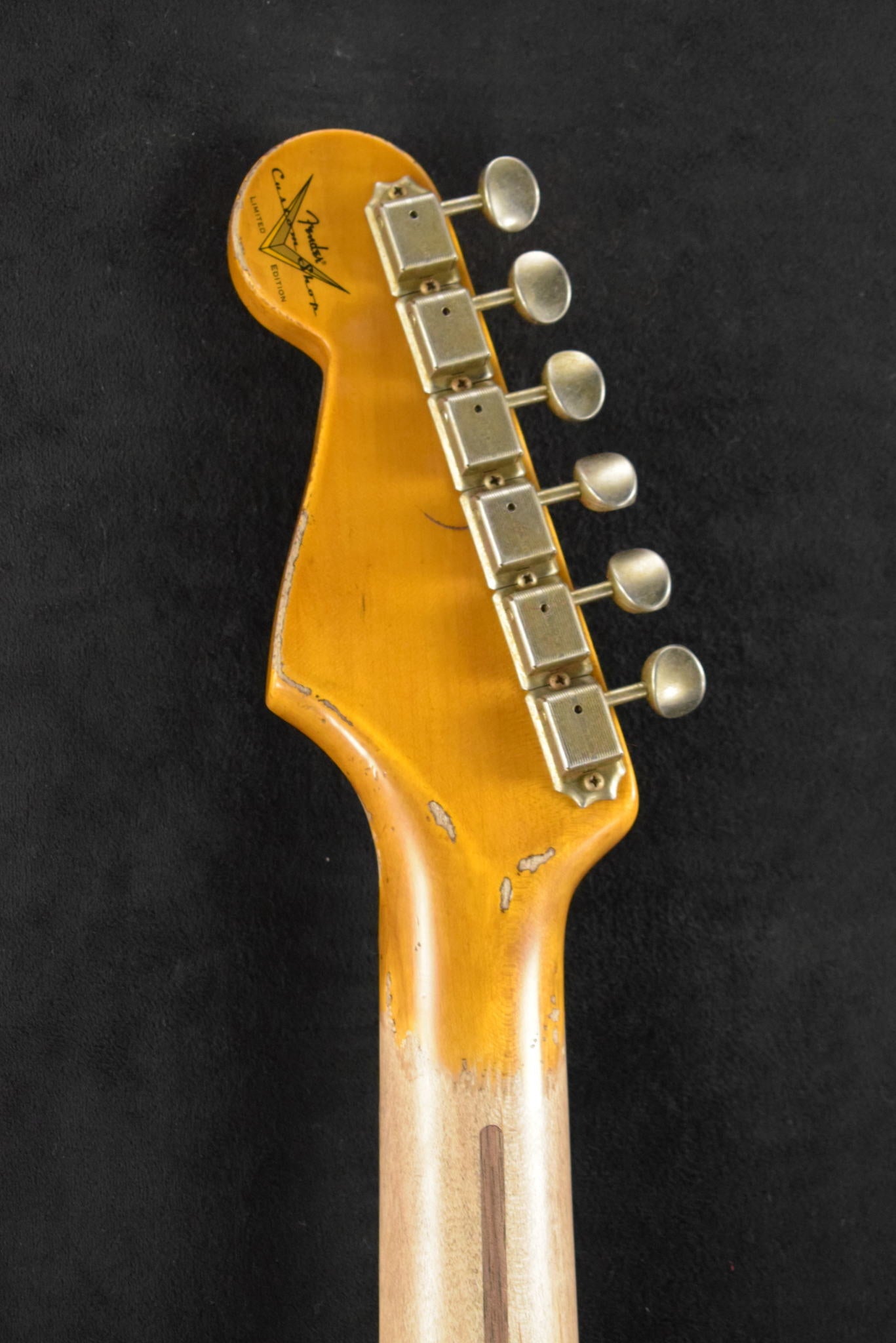 Fender Limited Edition 70th Anniversary 1954 Stratocaster Super Heavy Relic Wide-Fade 2-Color Sunburst